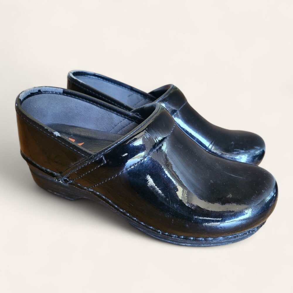 Dansko XP Professional Leather Clogs Black Womens 38 Nursing Medical Heathcare